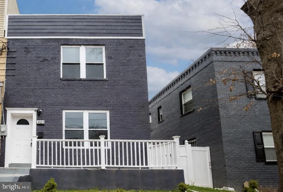4227 EDSON PLACE, Washington, DC 20019