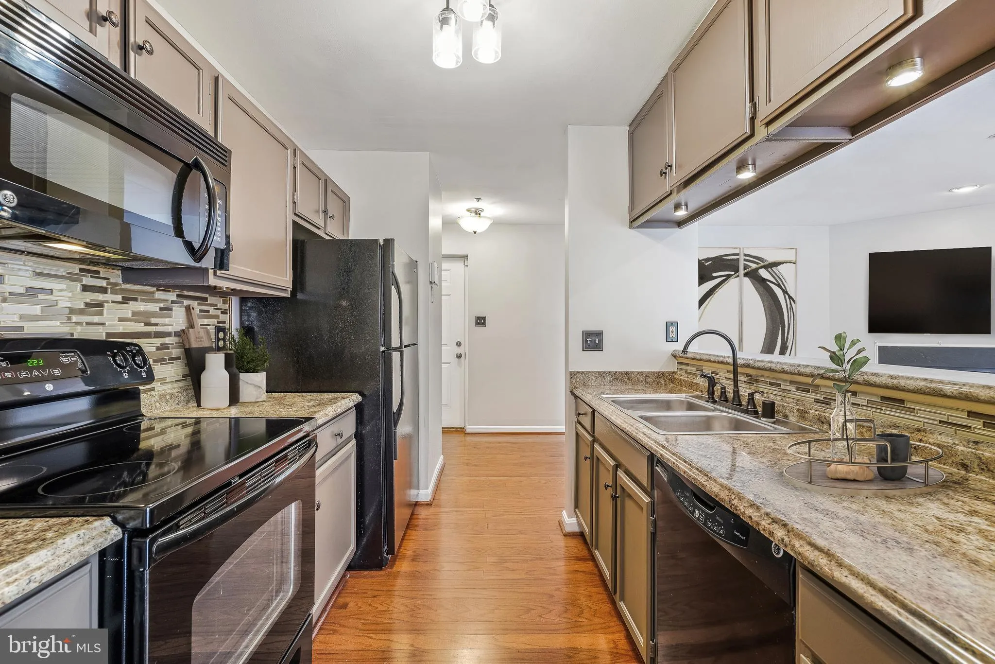 2051 ALICE AVENUE, Oxon Hill, MD 20745