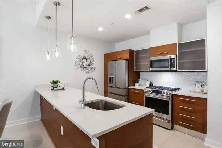 12025 New Dominion Parkway, Reston, VA 20190
