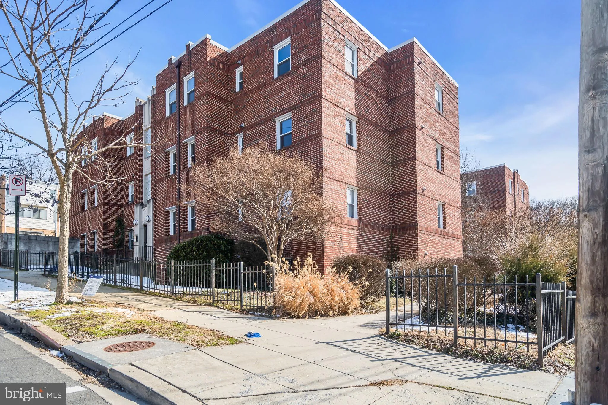 1800 28TH PLACE, Washington, DC 20020