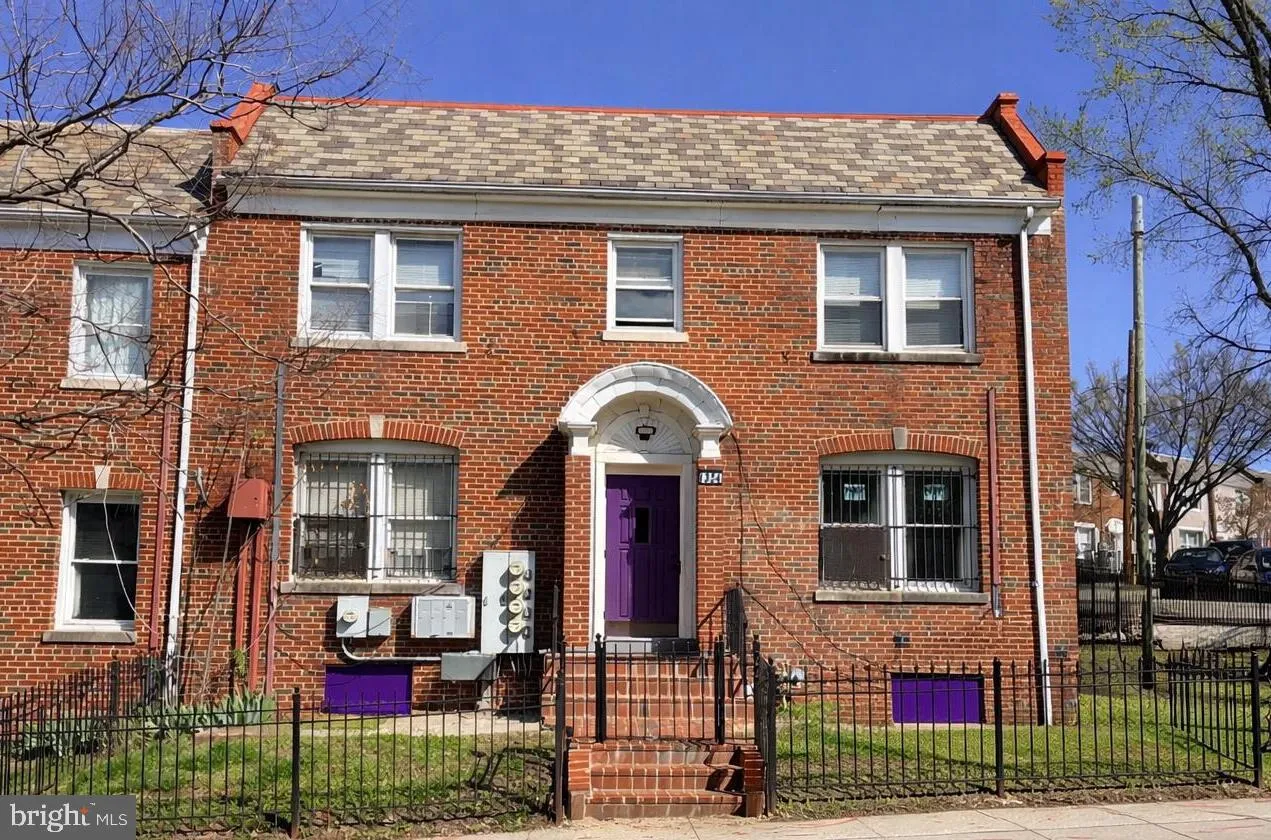 1324 ADAMS STREET, Washington, DC 20018