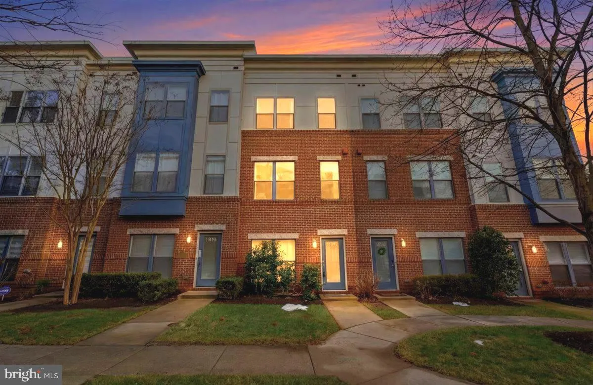 12183 WAVELAND STREET, Fairfax, VA 22033