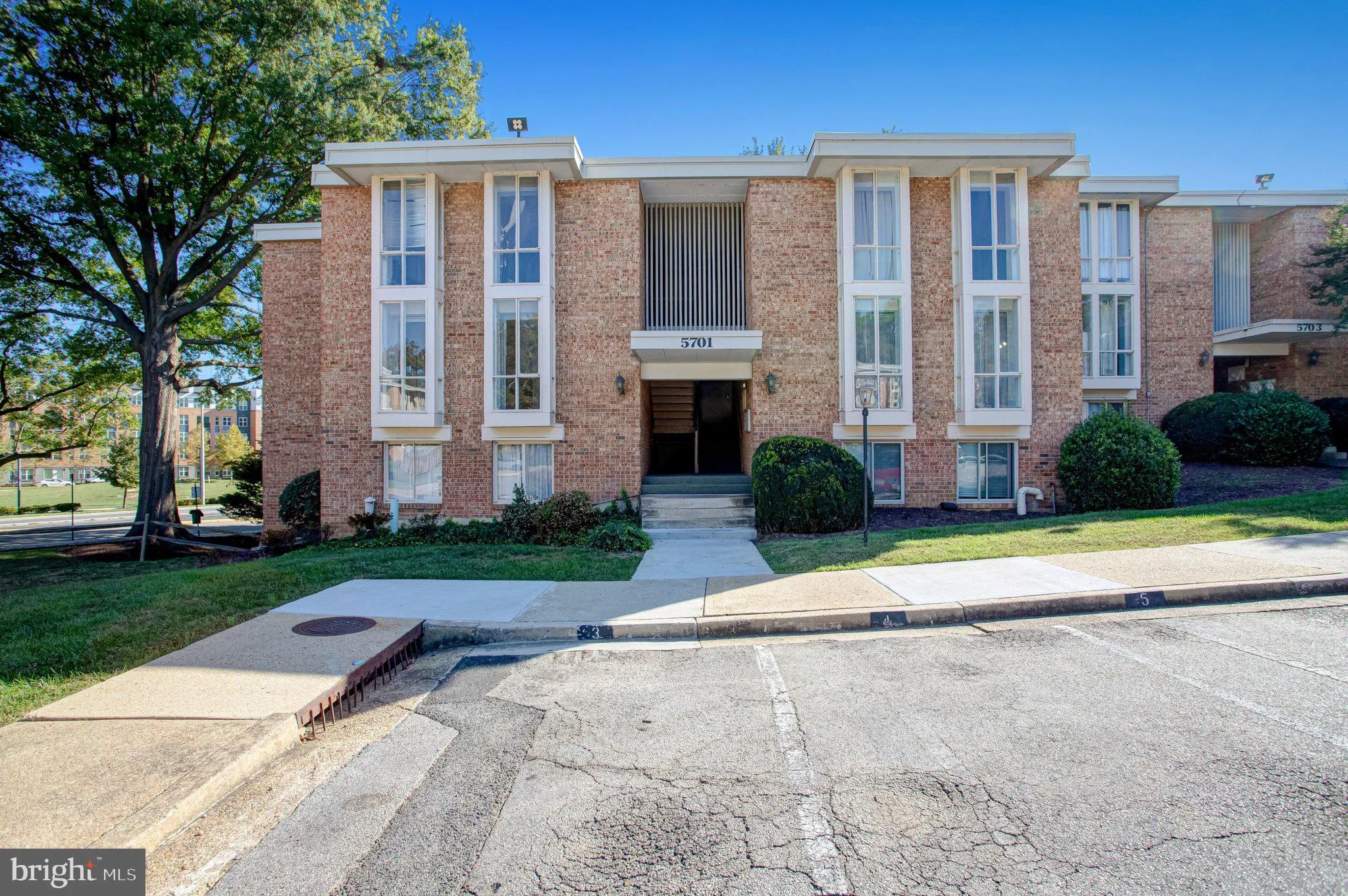 5701 INDIAN COURT, Alexandria, VA 22303