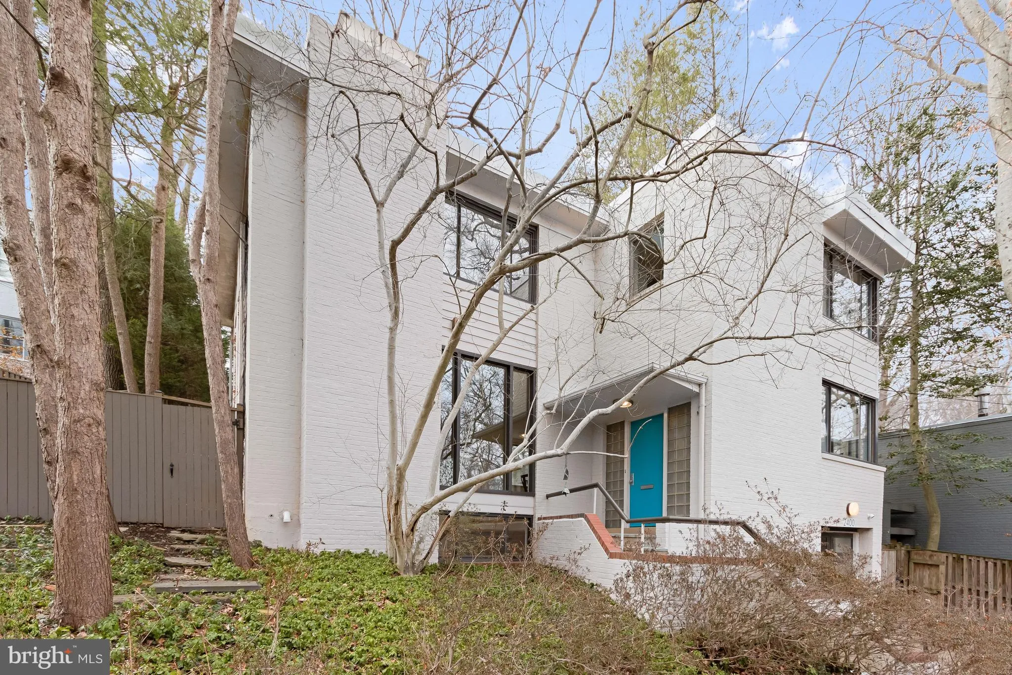 2400 44TH STREET, Washington, DC 20007