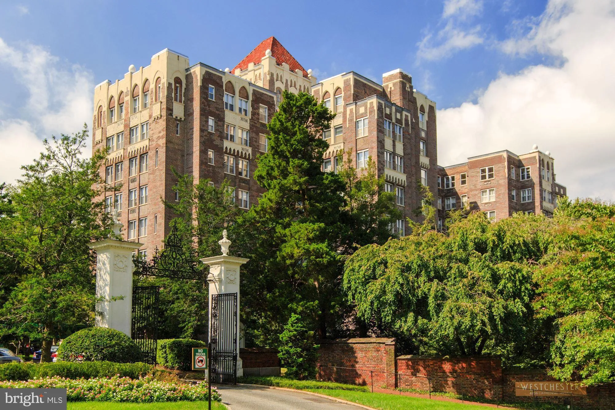 4000 CATHEDRAL AVENUE, Washington, DC 20016