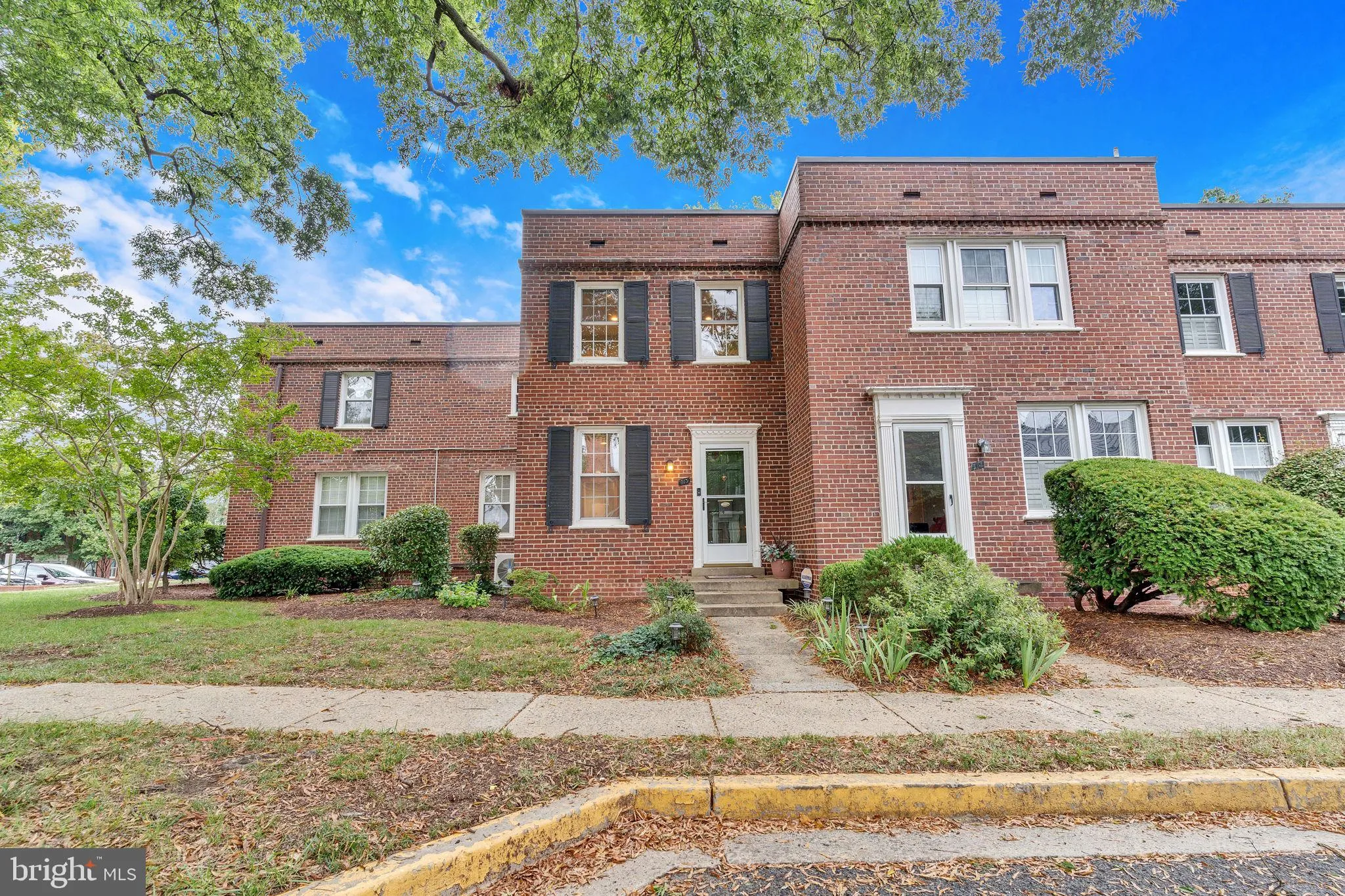 2600 16TH STREET, Arlington, VA 22204