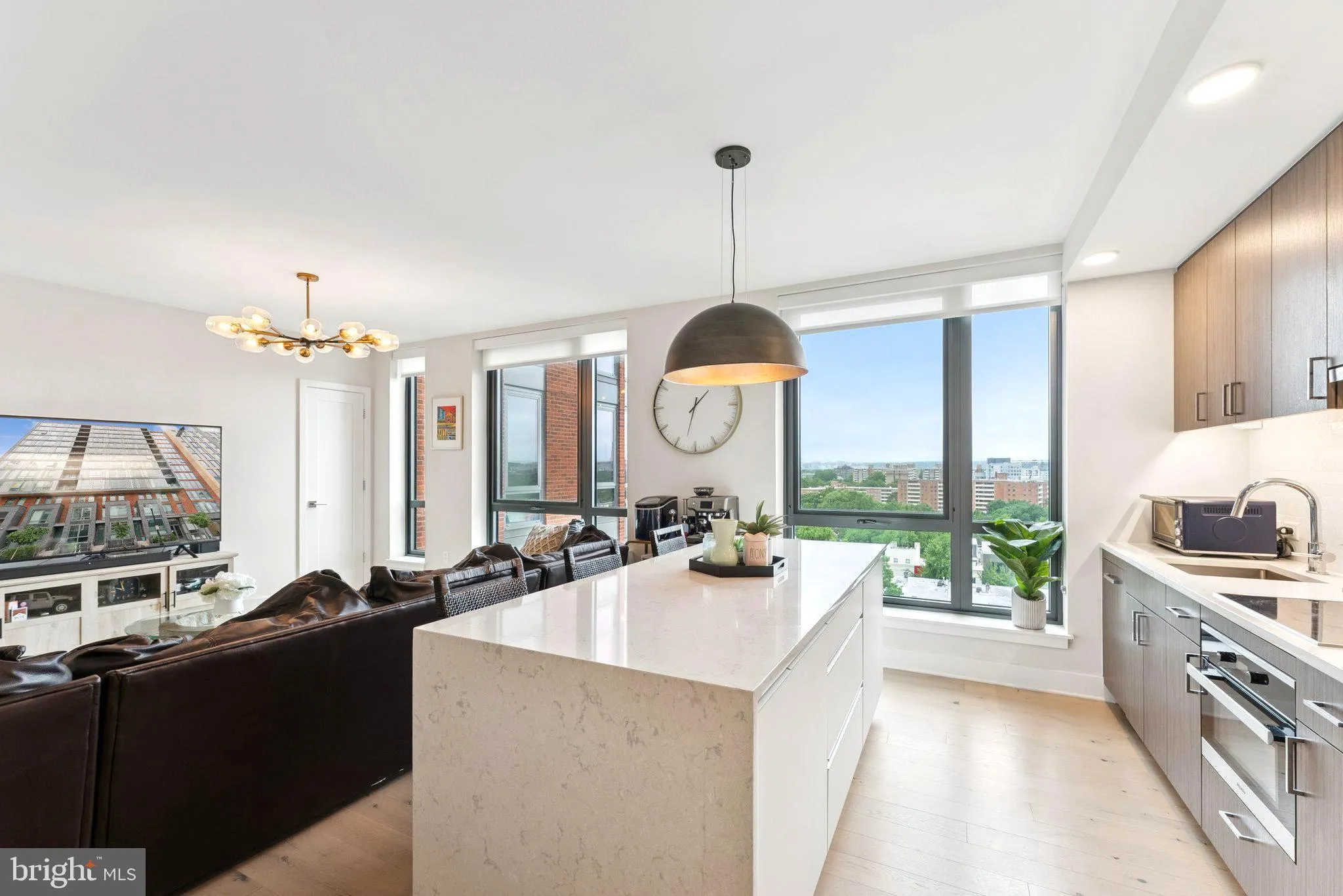 1211 VAN STREET, Washington, DC 20003