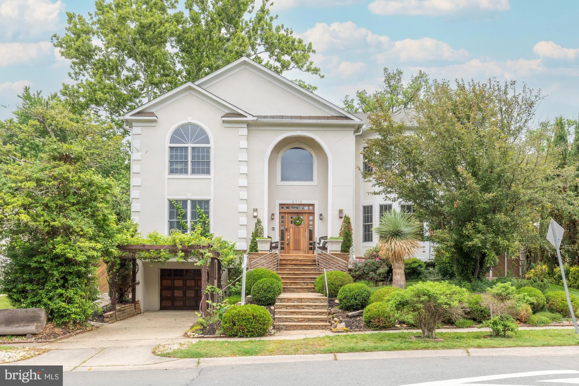 9715 SINGLETON DRIVE, Bethesda, MD 20817