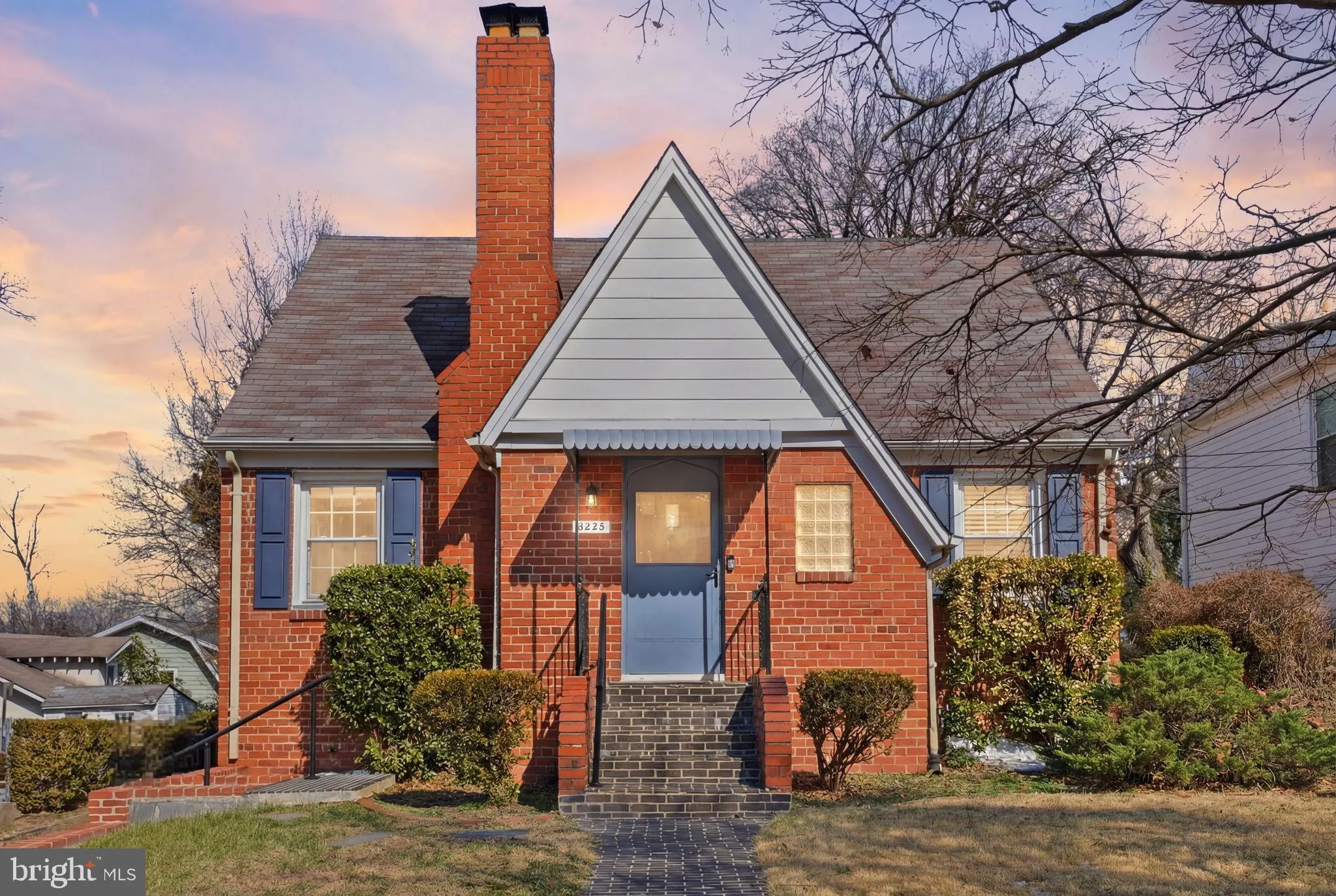 3225 CHESTNUT STREET, Washington, DC 20018