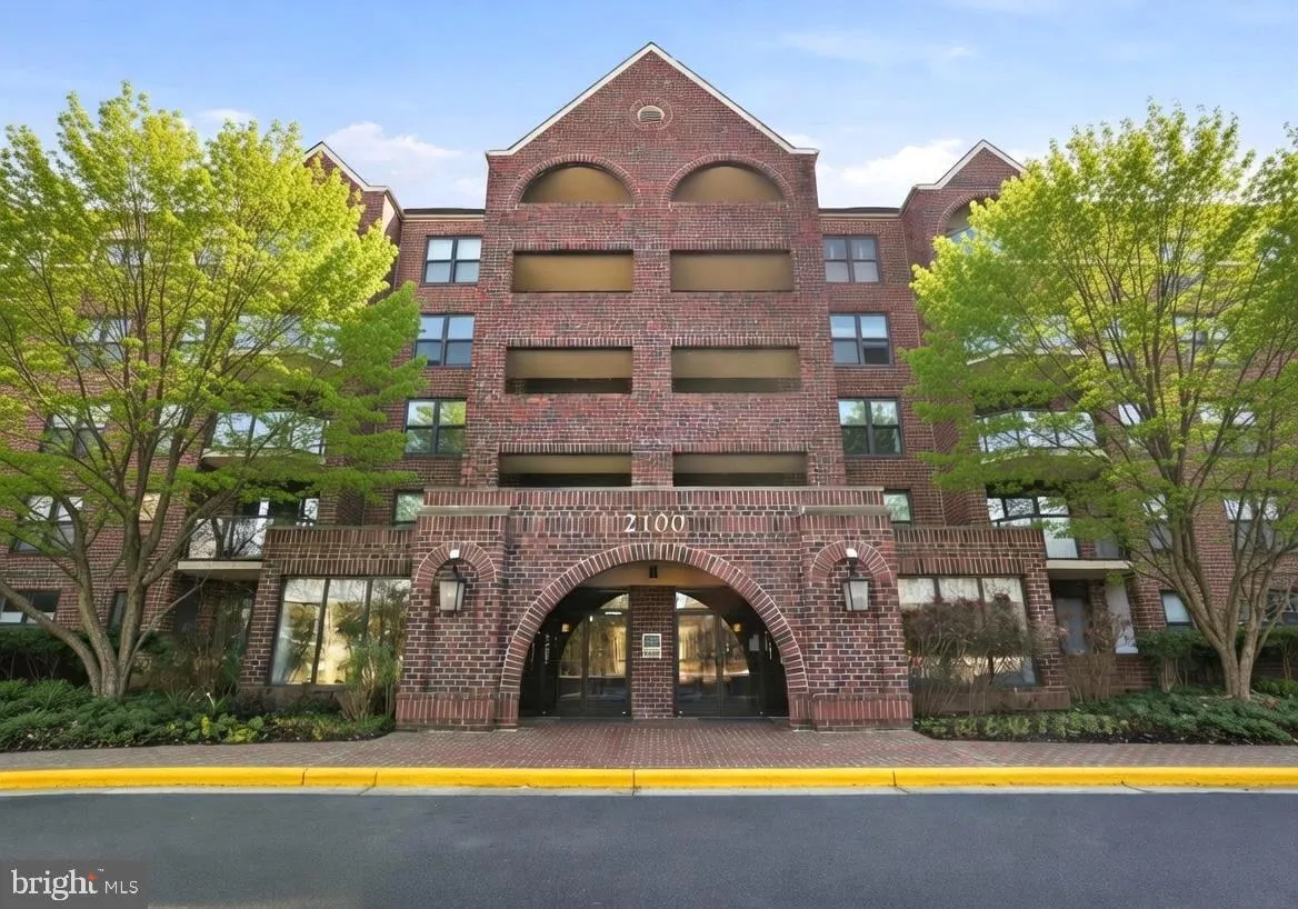2100 LANGSTON BOULEVARD, Arlington, VA 22201