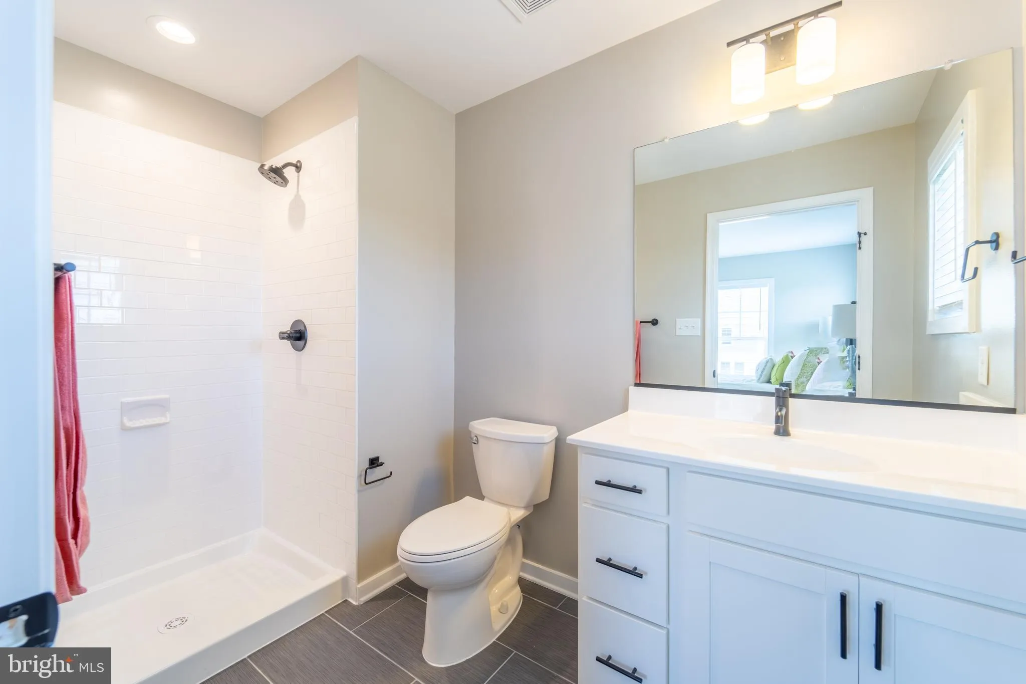 456 WOODCREST DRIVE, Washington, DC 20032