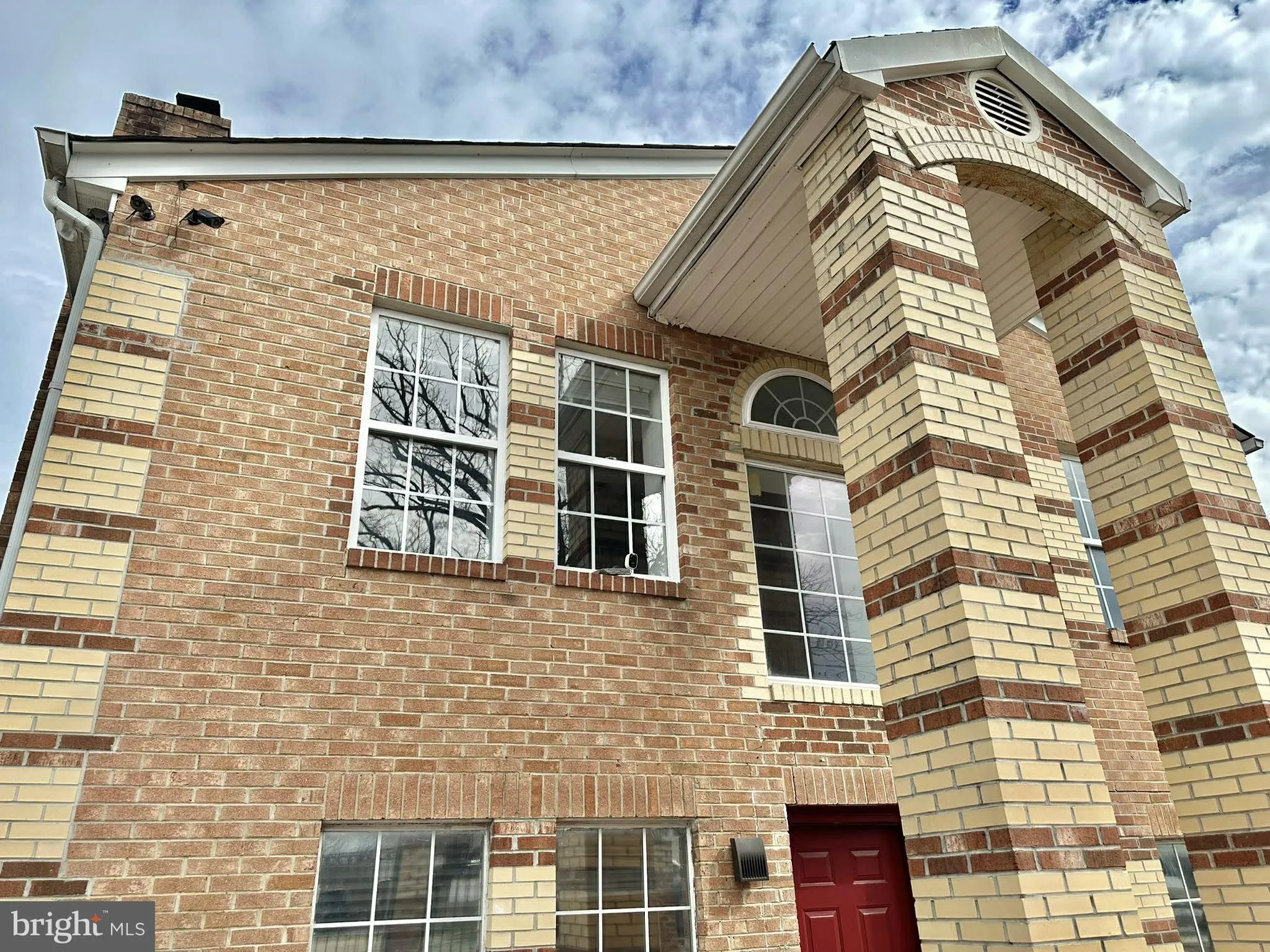 2015 LINCOLN STREET, Arlington, VA 22204