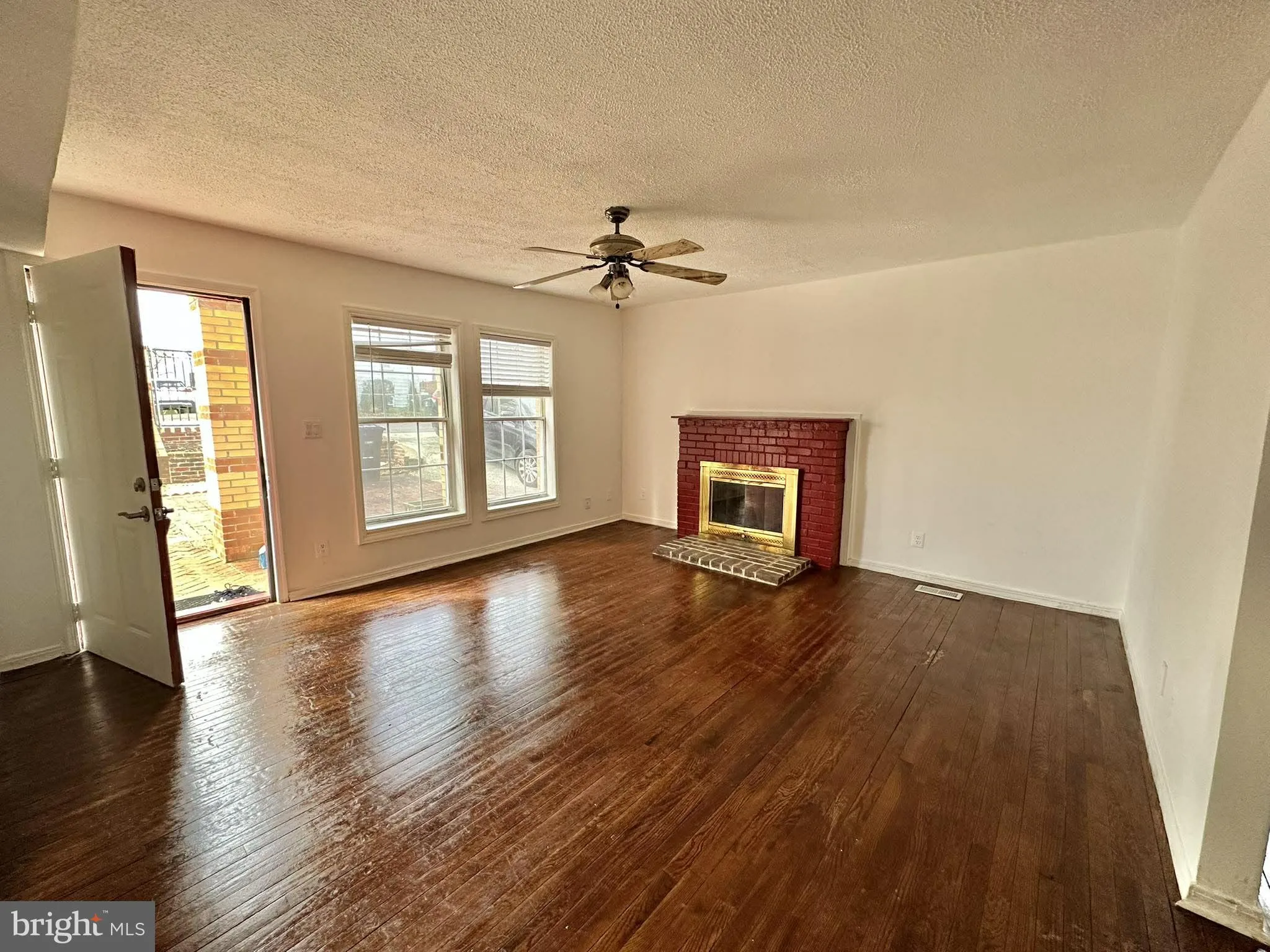 2015 LINCOLN STREET, Arlington, VA 22204