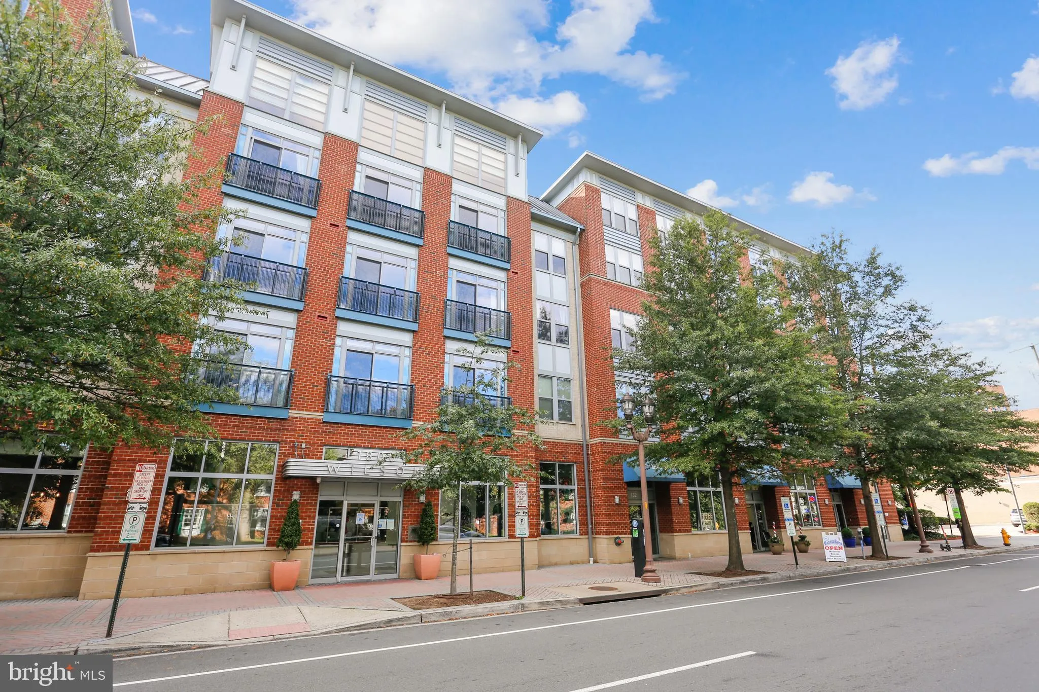 1800 WILSON BOULEVARD, Arlington, VA 22201