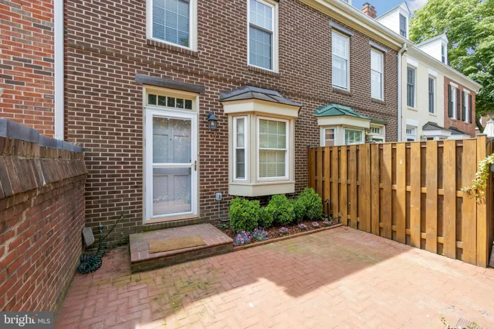 671 S Columbus Street, Alexandria, VA 22314