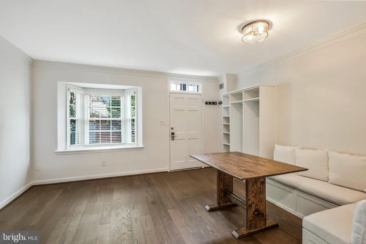671 S Columbus Street, Alexandria, VA 22314