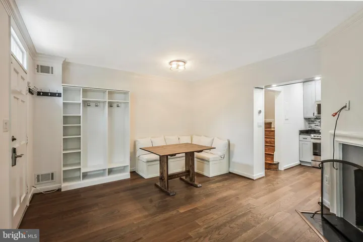 671 S Columbus Street, Alexandria, VA 22314