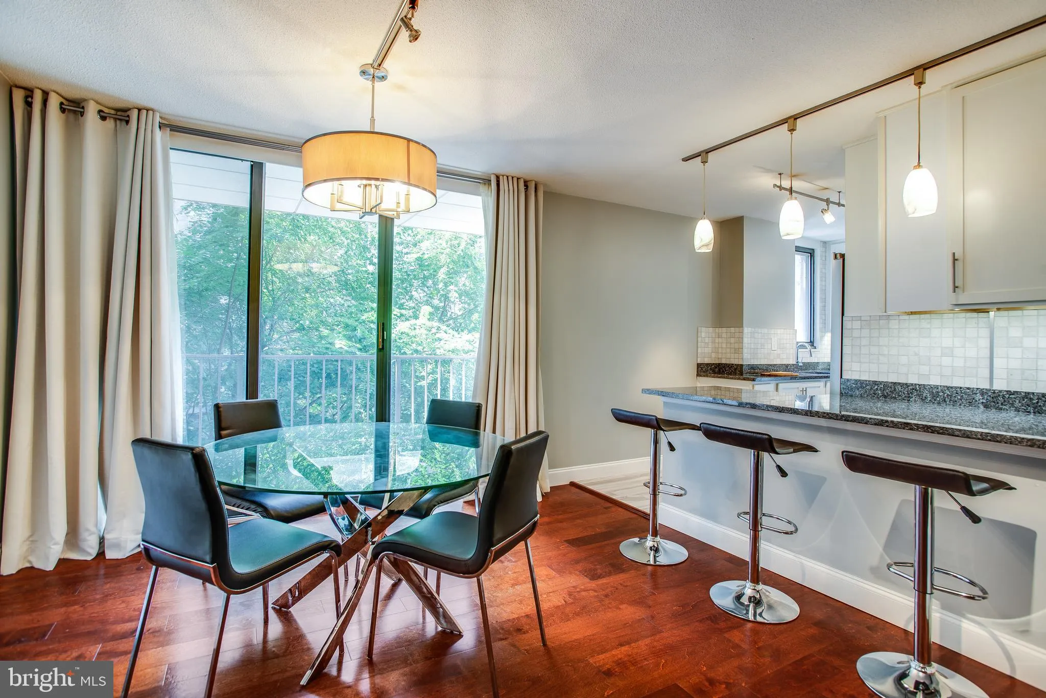 2201 L STREET, Washington, DC 20037