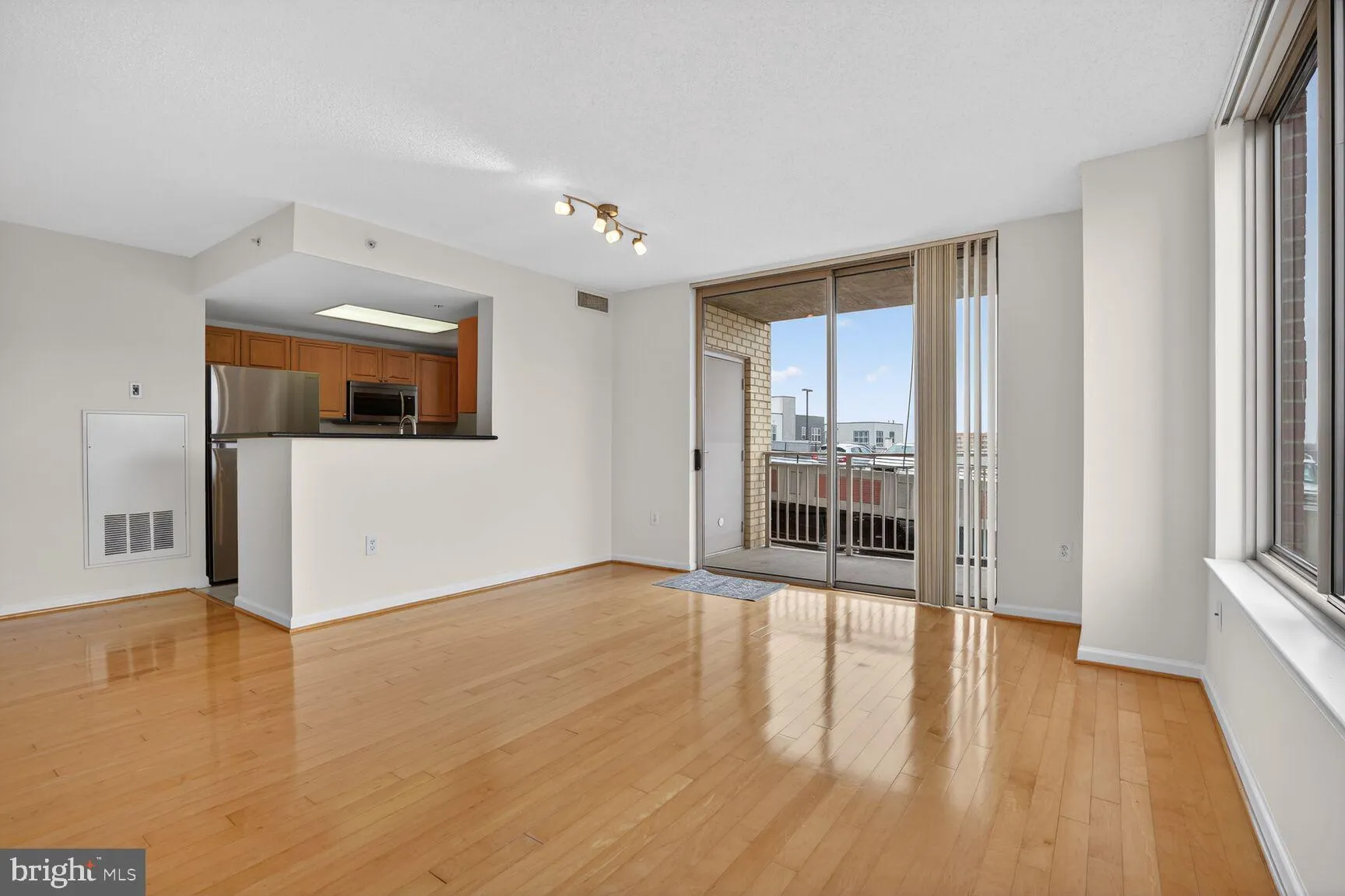 2726 GALLOWS ROAD, Vienna, VA 22180