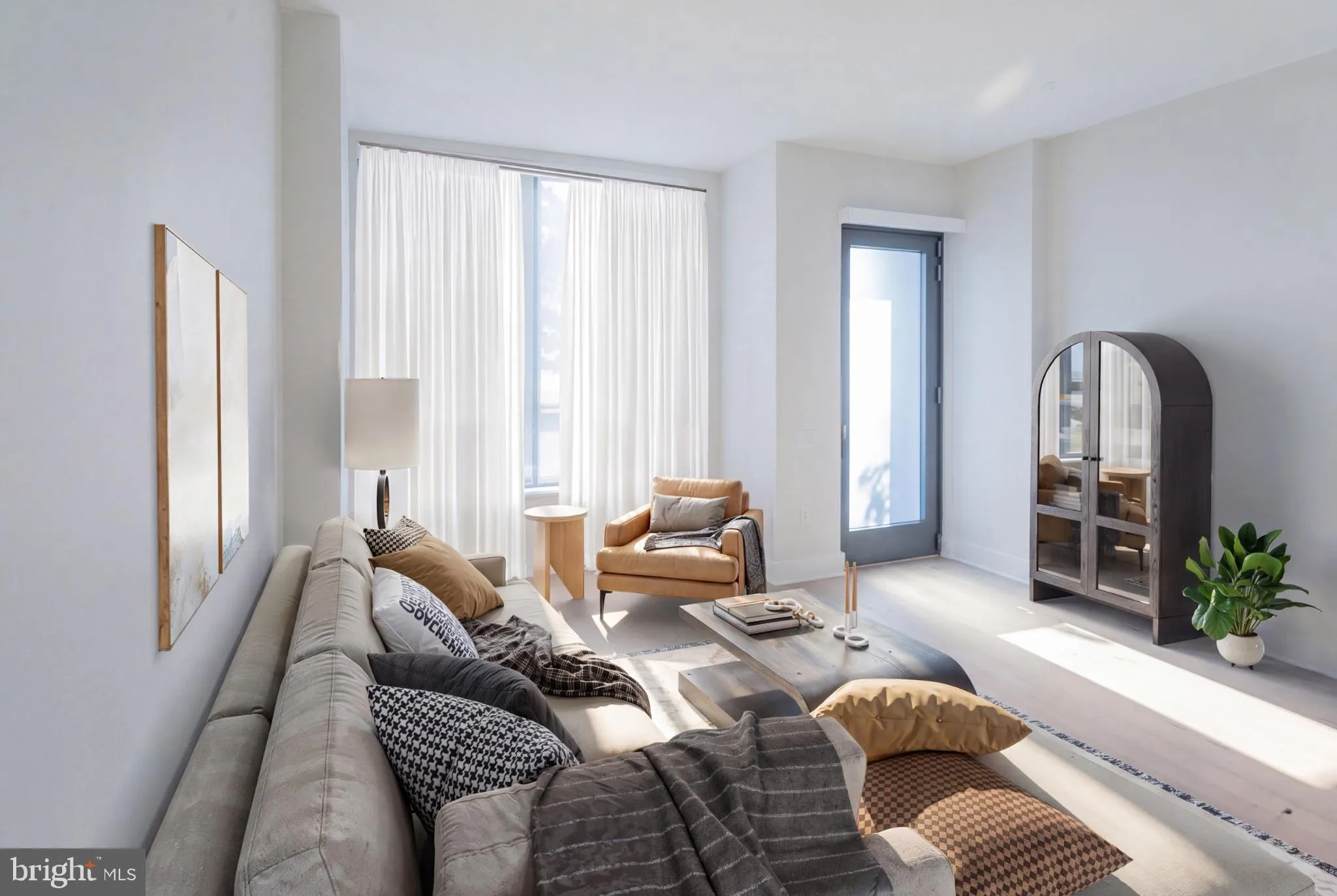 1211 VAN STREET, Washington, DC 20003