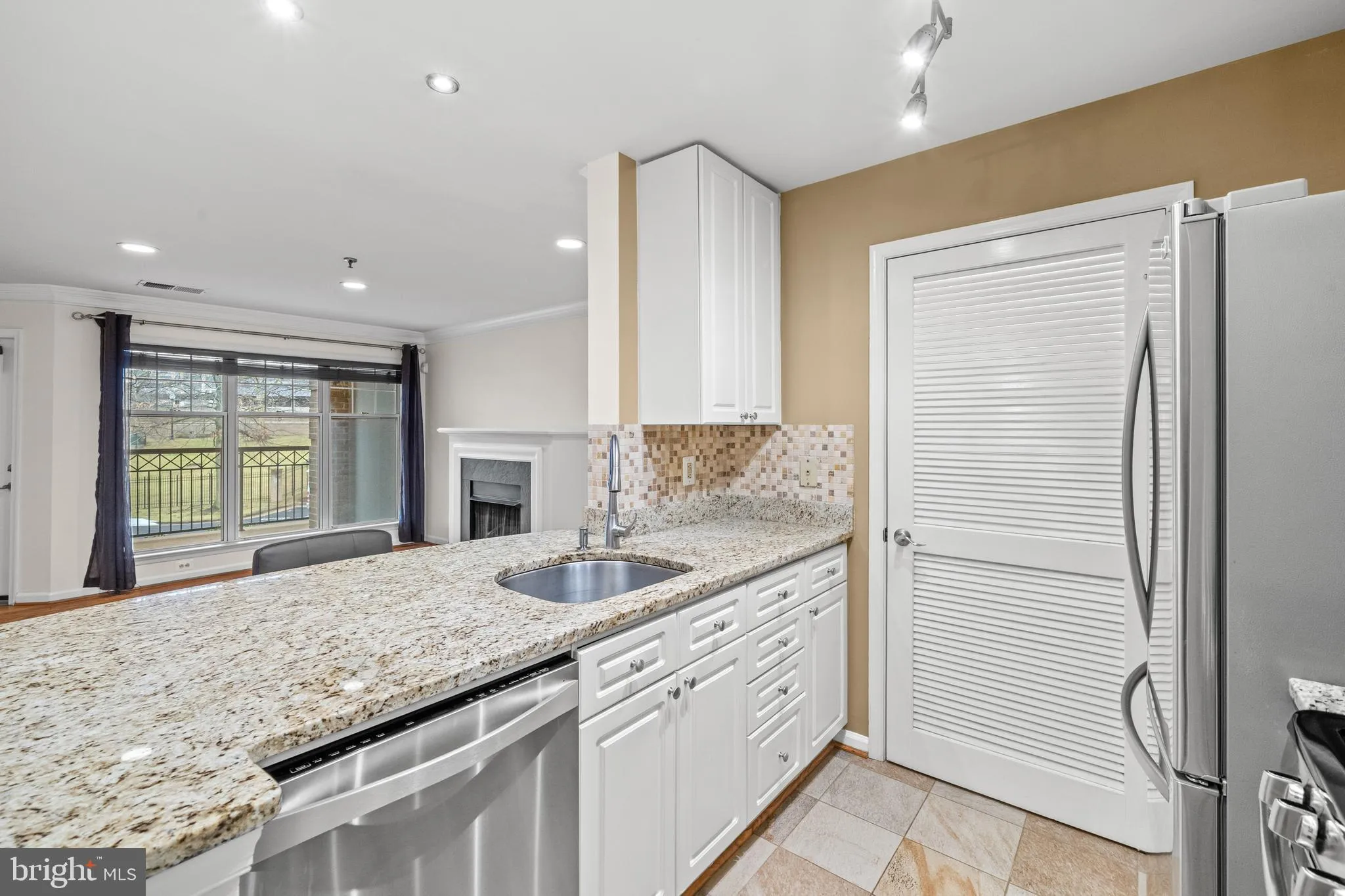 5563 SEMINARY ROAD, Falls Church, VA 22041