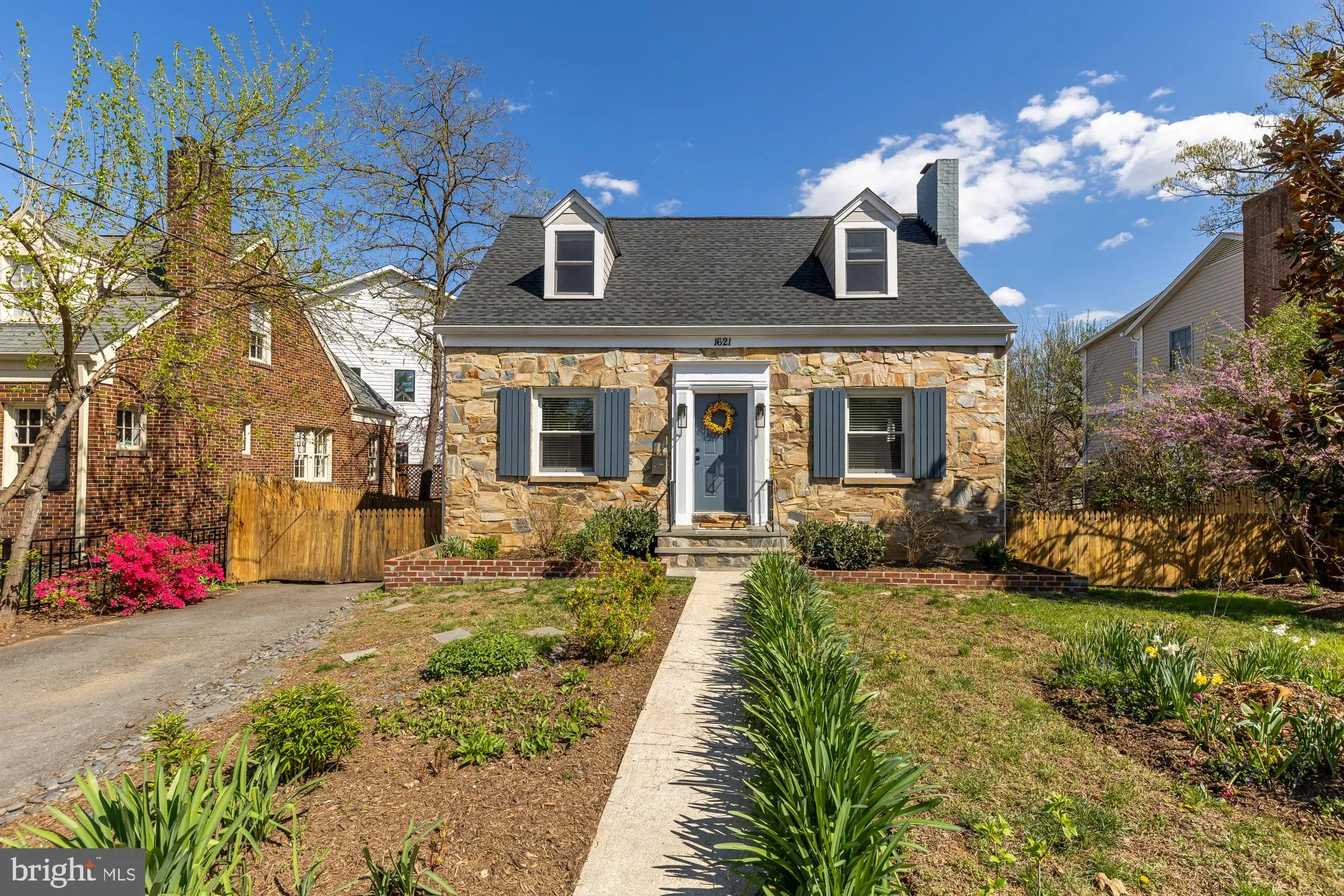 1621 QUINCY STREET, Arlington, VA 22207