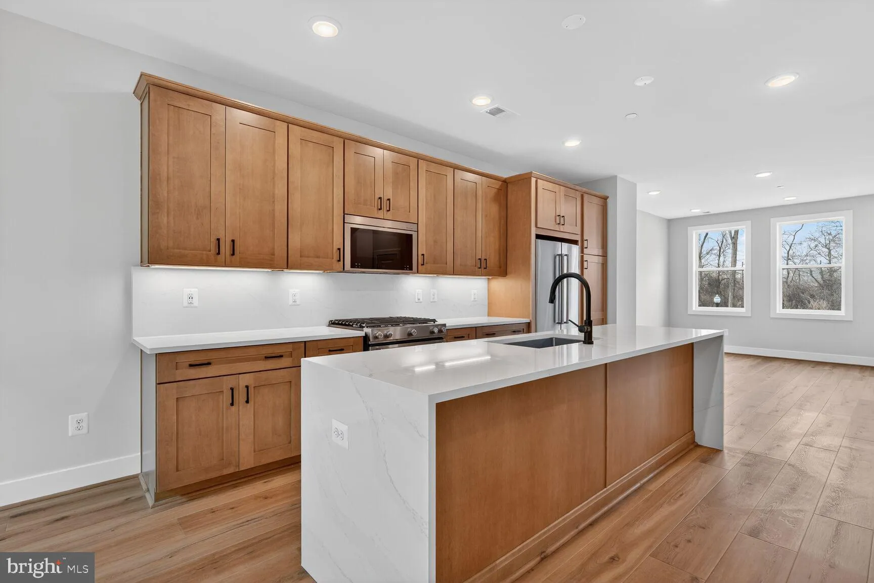 4965 LACHLAN MEWS, Alexandria, VA 22304