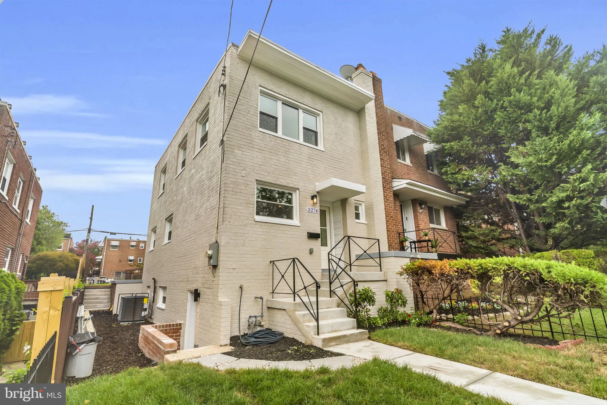 5274 CHILLUM PLACE, Washington, DC 20011