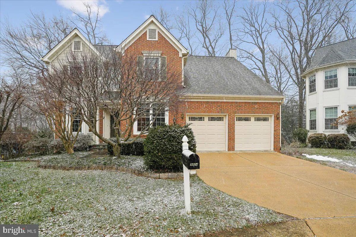 9804 CRESENCE WAY, Fairfax, VA 22032