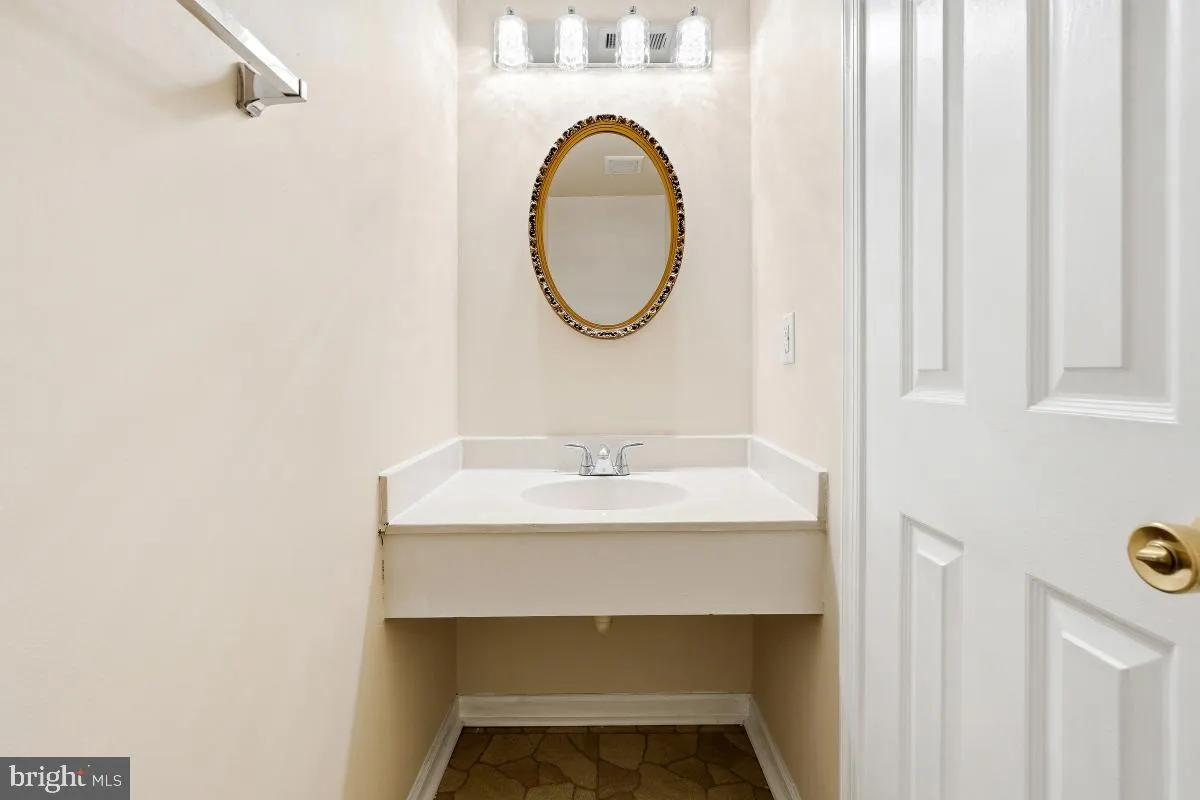 7594 WOODSTOWN DRIVE, Springfield, VA 22153