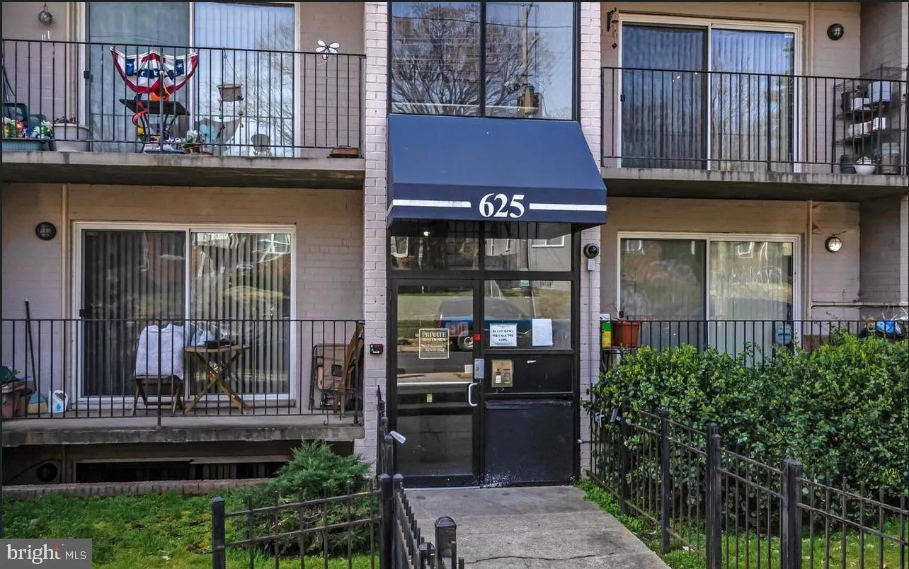 625 CHESAPEAKE STREET, Washington, DC 20032