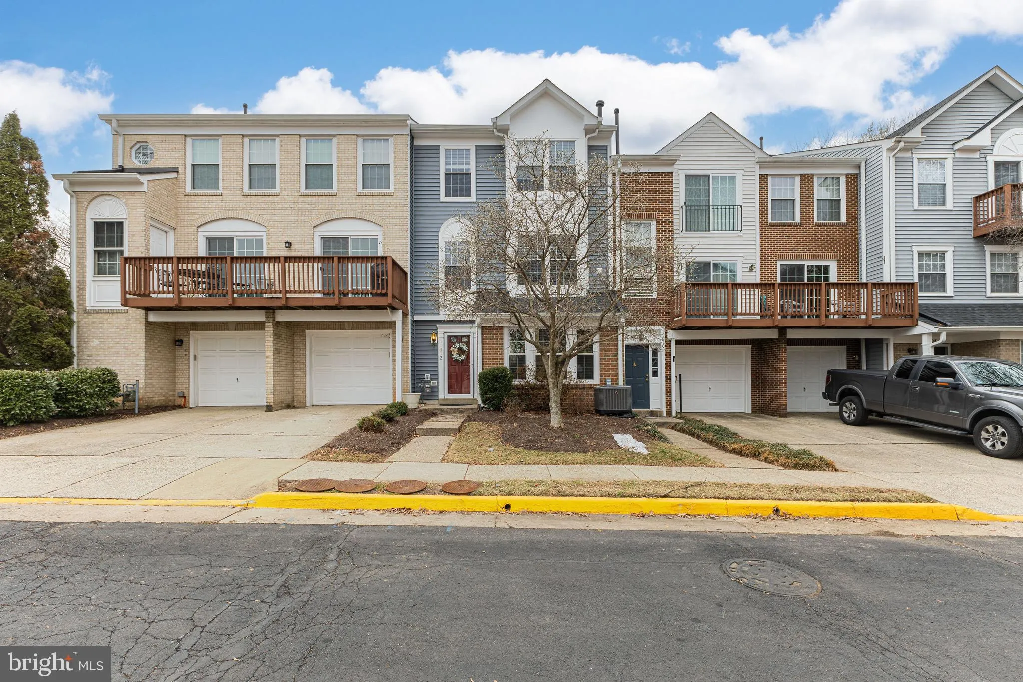 11812 ROCKAWAY LANE, Fairfax, VA 22030