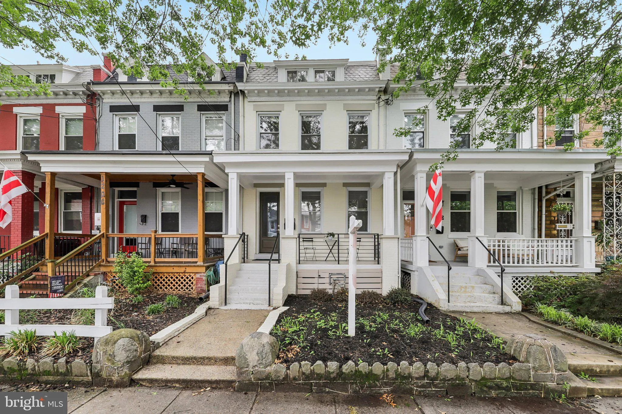1208 SHEPHERD STREET, Washington, DC 20011
