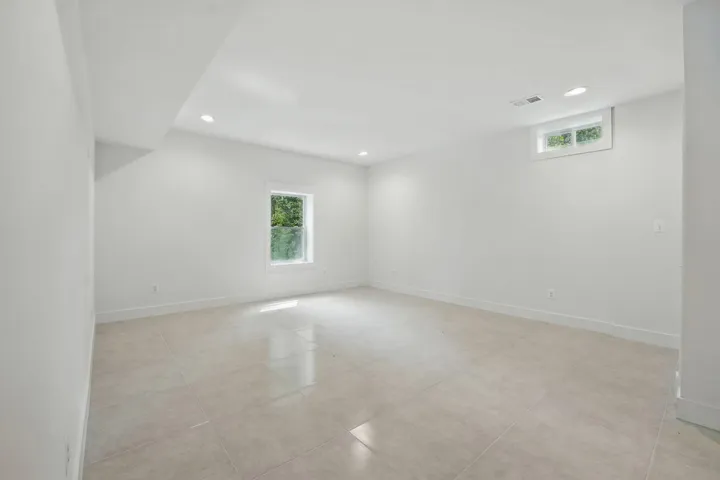 3857 Pinewood Ter, Falls Church, Virginia 22041