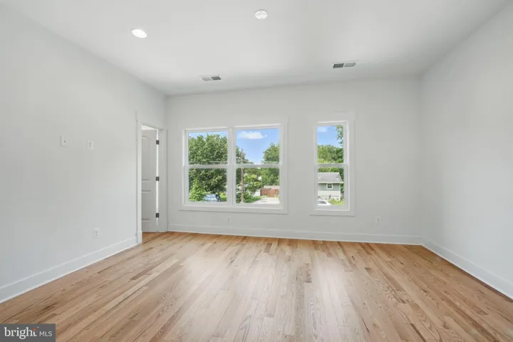 3857 Pinewood Ter, Falls Church, Virginia 22041