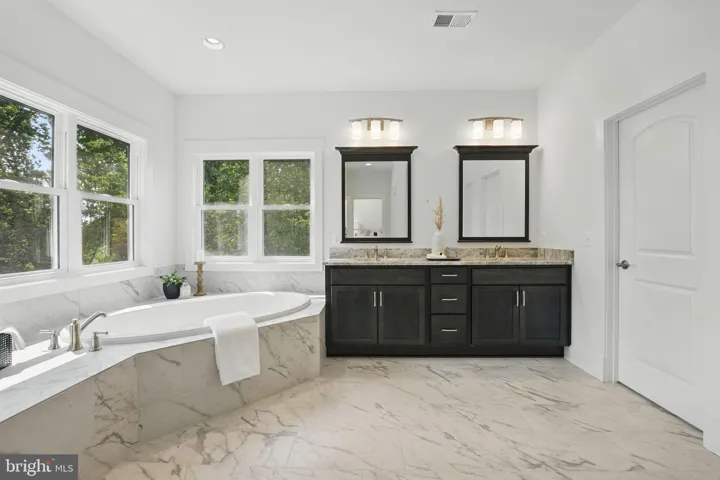 3857 Pinewood Ter, Falls Church, Virginia 22041