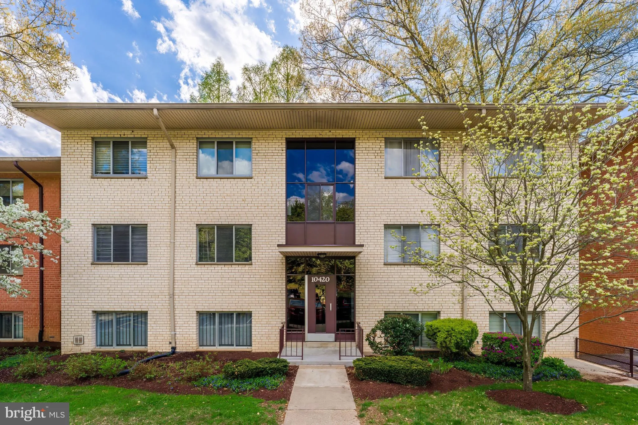 10420 ROCKVILLE PIKE, Rockville, MD 20852