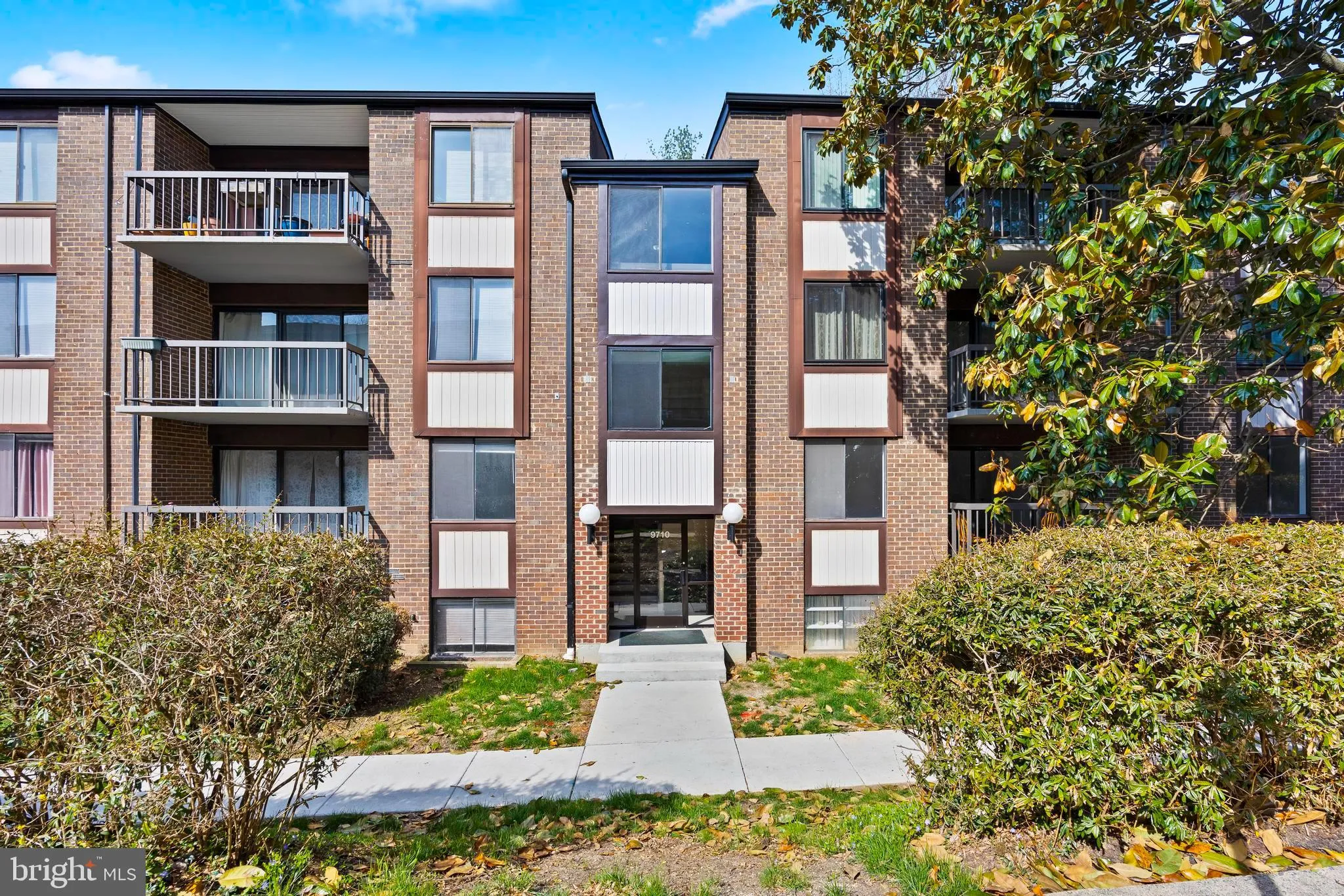 9710 KINGSBRIDGE DRIVE, Fairfax, VA 22031