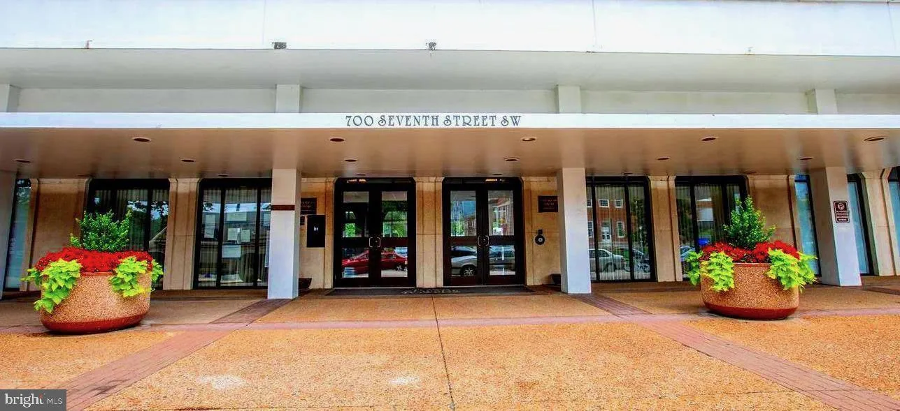 700 7TH STREET, Washington, DC 20024