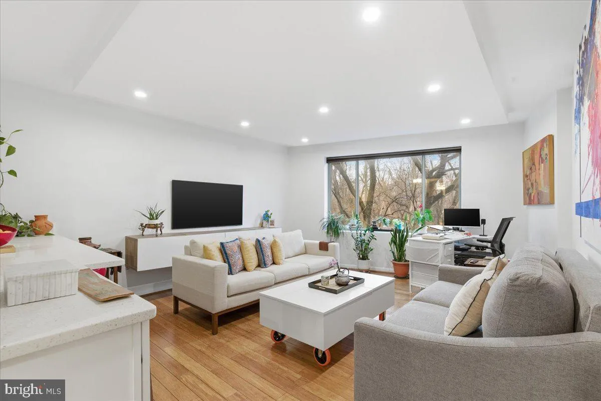 2141 WISCONSIN AVENUE, Washington, DC 20007