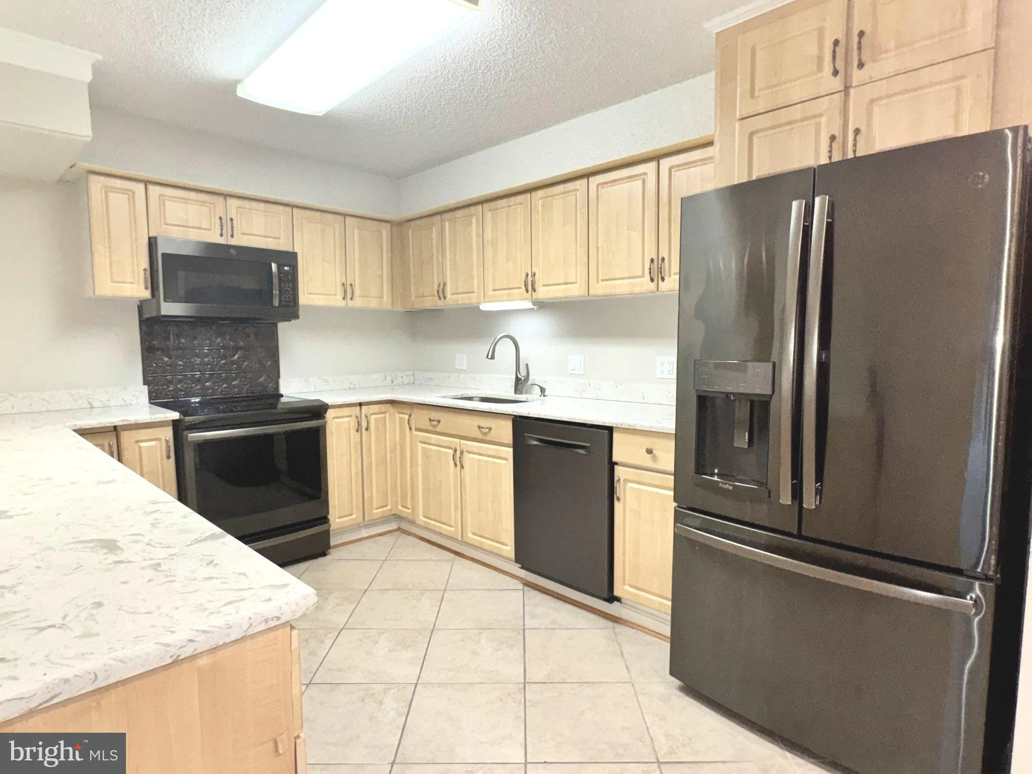 3800 POWELL LANE, Falls Church, VA 22041