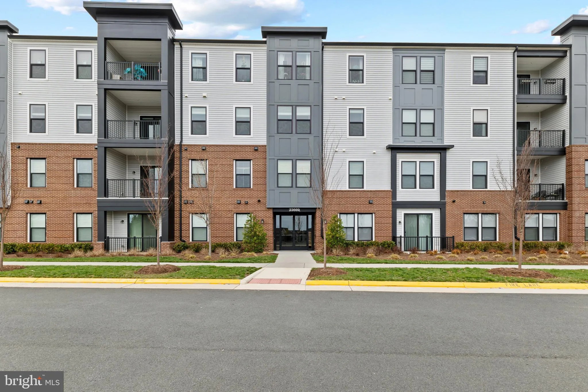 23669 GOLDEN EMBERS SQUARE, Ashburn, VA 20148