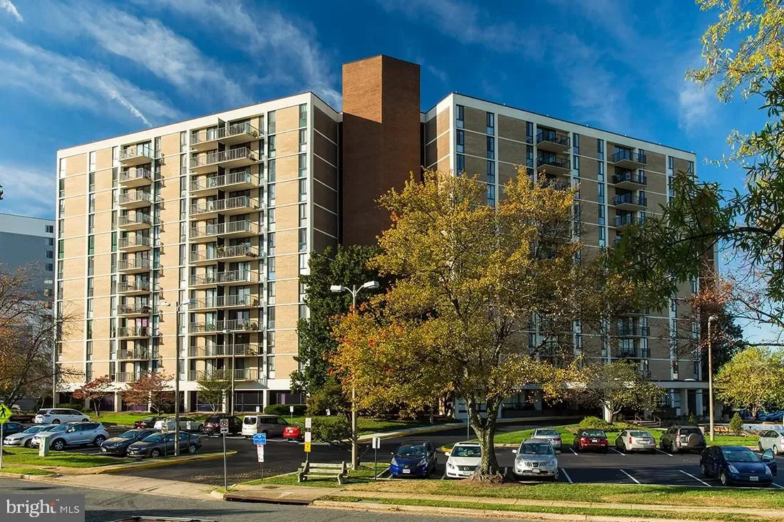 6800 FLEETWOOD ROAD, Mclean, VA 22101