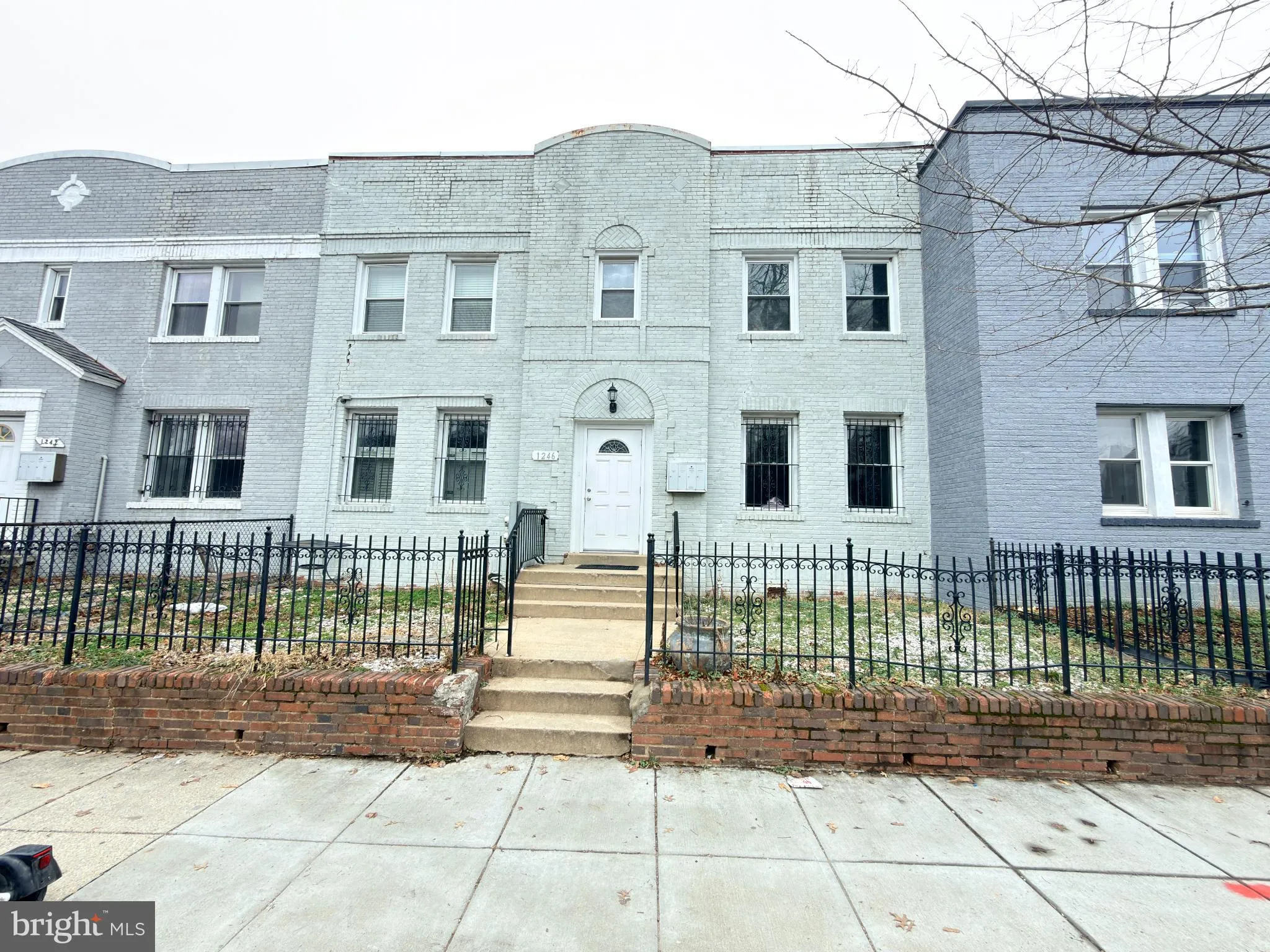 1246 QUEEN STREET, Washington, DC 20002