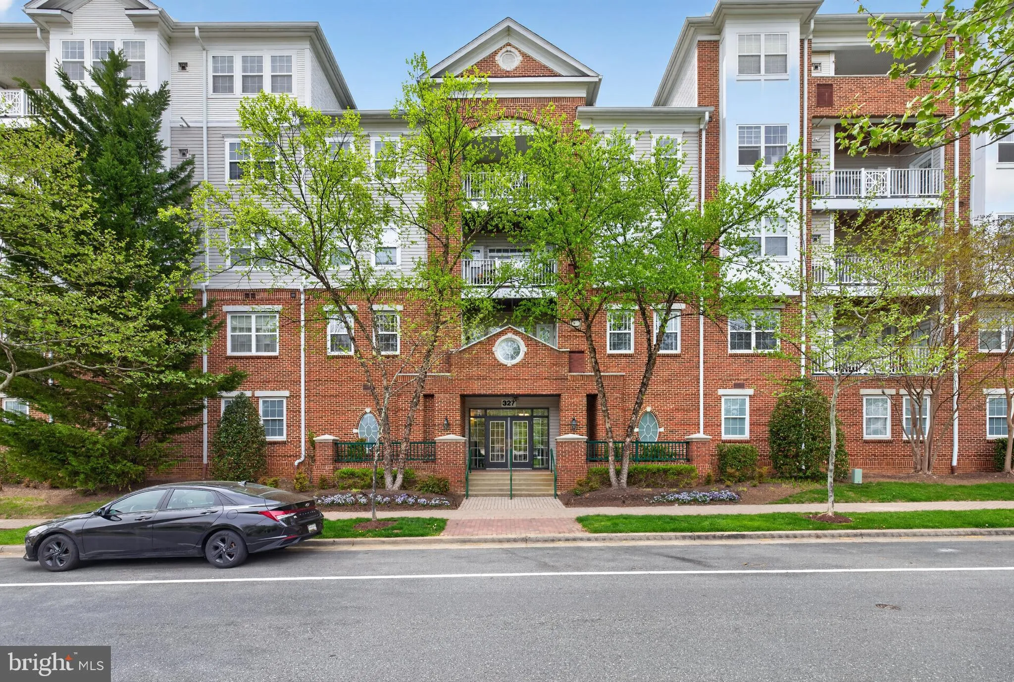 327 KING FARM BOULEVARD, Rockville, MD 20850