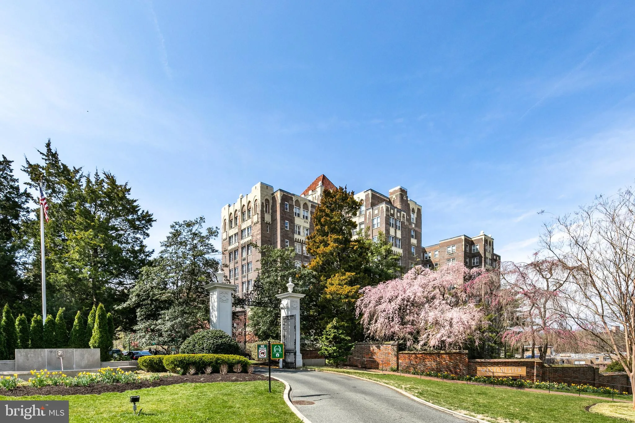 4000 CATHEDRAL AVENUE, Washington, DC 20016