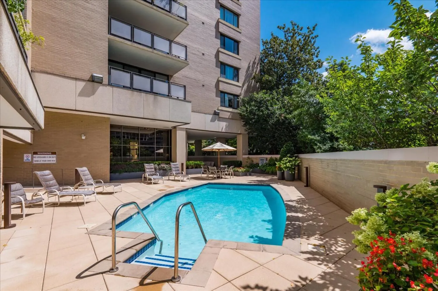 800 25TH STREET, Washington, DC 20037