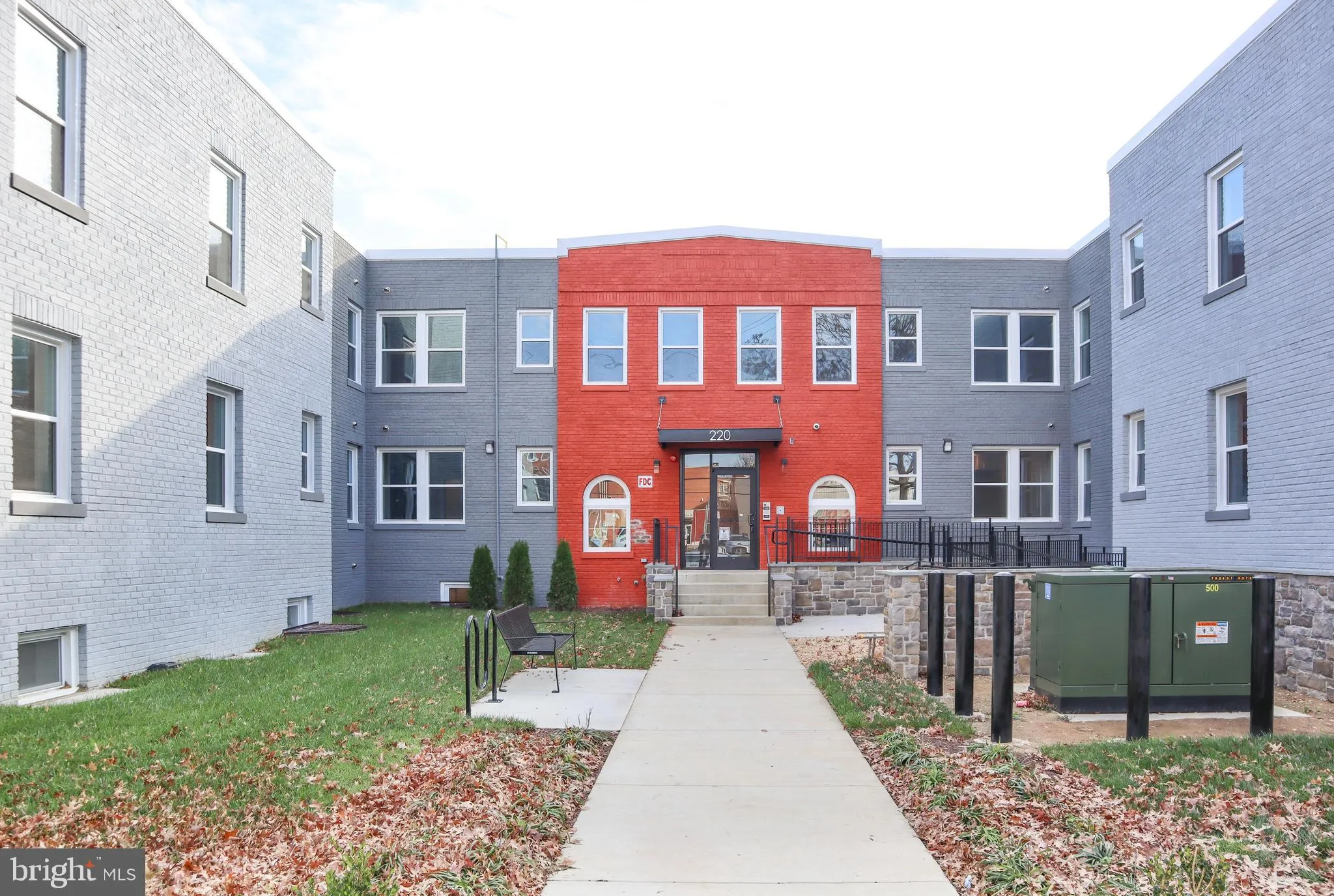 220 HAMILTON STREET, Washington, DC 20011
