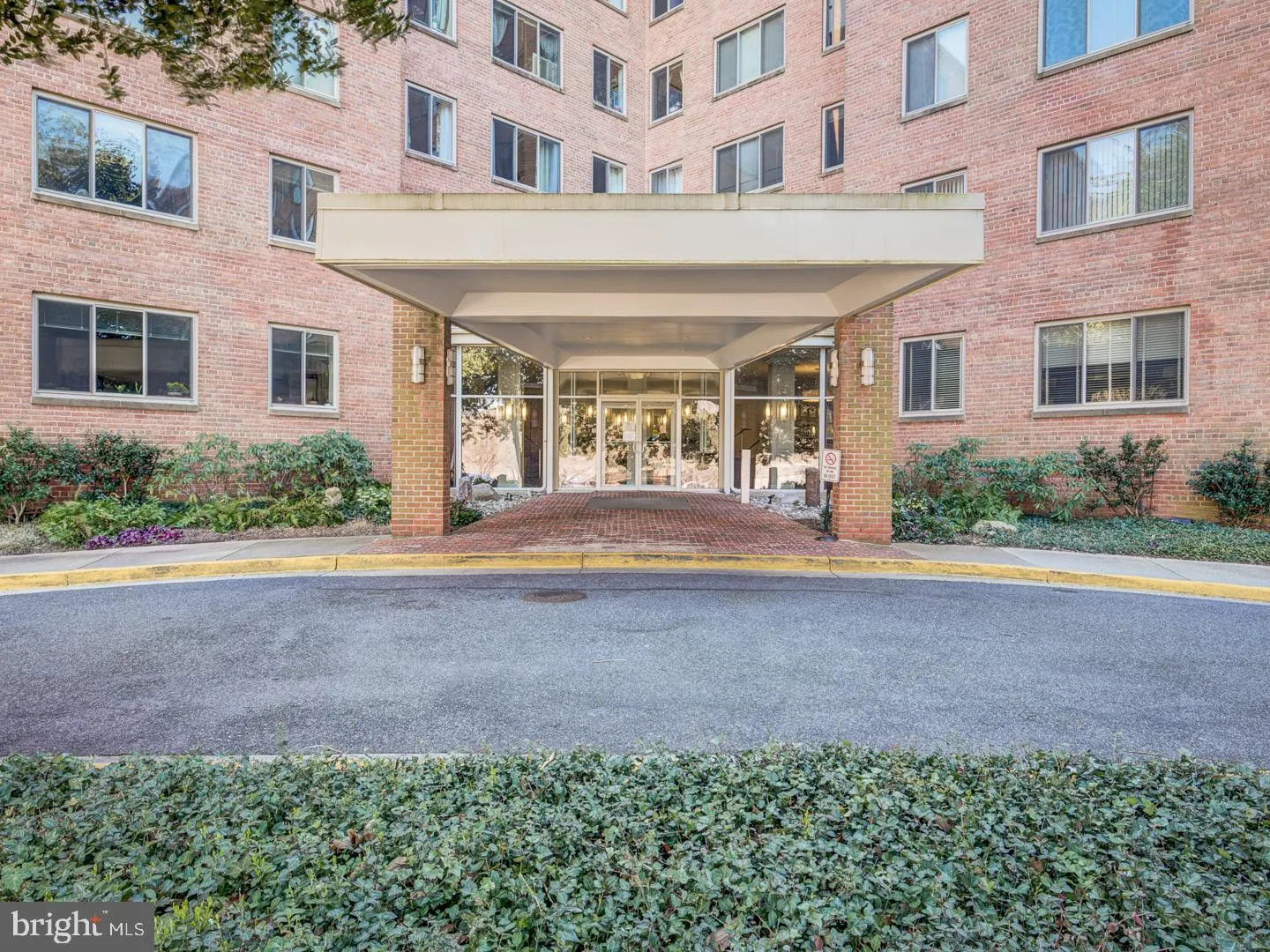 3000 SPOUT RUN PKWY, Arlington, VA 22207