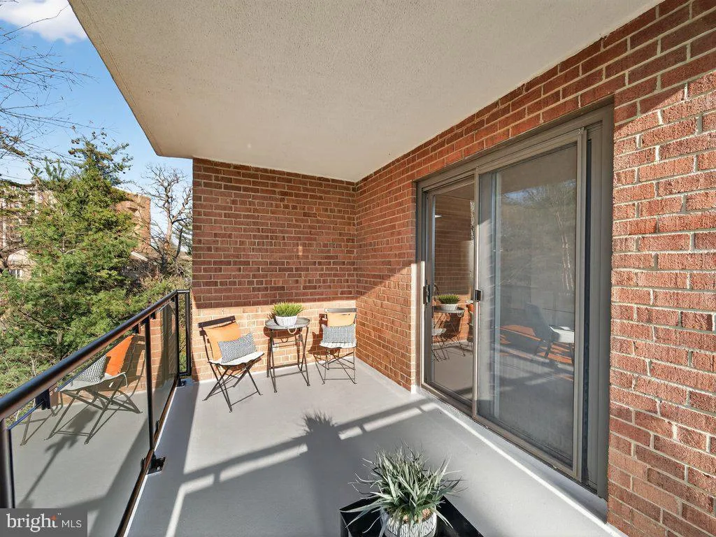 4201 CATHEDRAL AVENUE, Washington, DC 20016